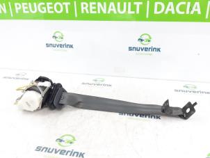 Used Rear seatbelt, left Renault Clio III (BR/CR) 1.2 16V 75 Price € 75,00 Margin scheme offered by Snuverink Autodemontage