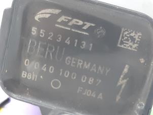 Zündspule van een Fiat 500 (312) 0.9 TwinAir 80 2016