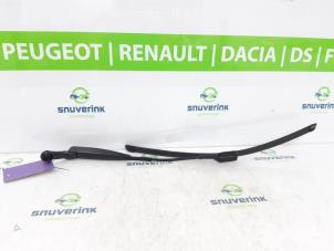 Gebrauchte Scheibenwischerarm vorne Fiat 500 (312) 0.9 TwinAir 80 Preis € 30,00 Margenregelung angeboten von Snuverink Autodemontage