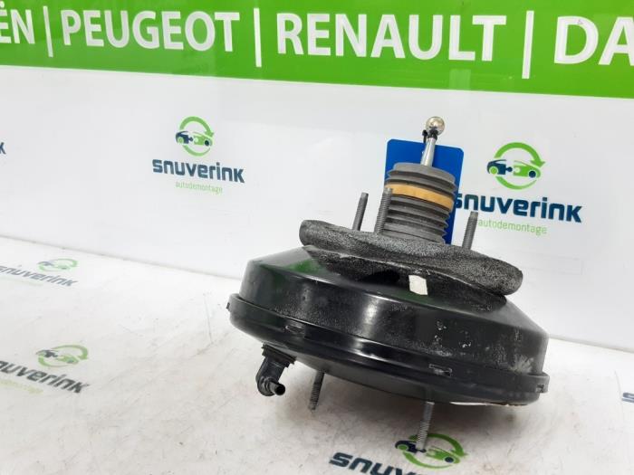 Usados Servofreno Peugeot 208 I (CA/CC/CK/CL) 1.4 16V Precio € 30,00 Norma de margen ofrecido por Snuverink Autodemontage