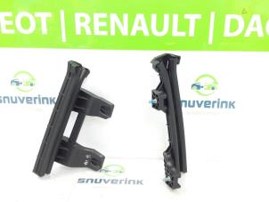 Used Window rubber Renault Arkana (RJLL) 1.6 E-Tech 145 16V Price € 42,35 Inclusive VAT offered by Snuverink Autodemontage