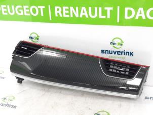 Usagé Aerateur tableau de bord Renault Arkana (RJLL) 1.6 E-Tech 145 16V Prix € 96,80 Prix TTC proposé par Snuverink Autodemontage