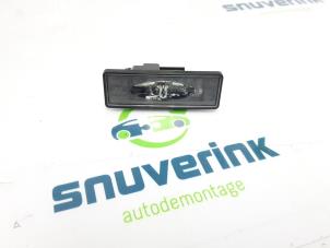 Used Registration plate light Renault Arkana (RJLL) 1.6 E-Tech 145 16V Price € 24,20 Inclusive VAT offered by Snuverink Autodemontage