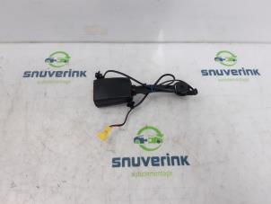 Used Front seatbelt buckle, left Renault Twingo III (AH) 1.0 SCe 70 12V Price € 30,00 Margin scheme offered by Snuverink Autodemontage