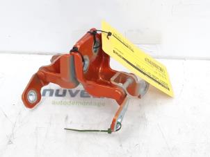 Used Rear door hinge, right Renault Arkana (RJLL) 1.6 E-Tech 145 16V Price € 48,40 Inclusive VAT offered by Snuverink Autodemontage