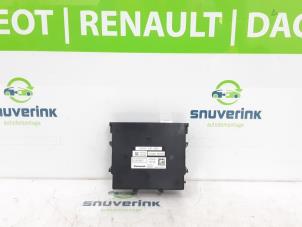 Usados Ordenador varios Renault Arkana (RJLL) 1.6 E-Tech 145 16V Precio € 121,00 IVA incluido ofrecido por Snuverink Autodemontage
