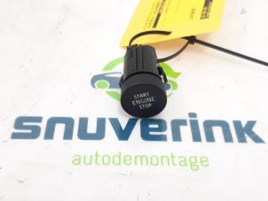 Used Start/stop switch Renault Arkana (RJLL) 1.6 E-Tech 145 16V Price € 90,75 Inclusive VAT offered by Snuverink Autodemontage