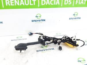 Usagé Faisceau électrique Renault Arkana (RJLL) 1.6 E-Tech 145 16V Prix € 48,40 Prix TTC proposé par Snuverink Autodemontage