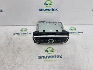 Usados Radio Renault Twingo II (CN) 1.2 16V Precio € 90,00 Norma de margen ofrecido por Snuverink Autodemontage