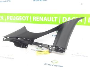 Używane Tapicerka pokrywy bagaznika lewa Renault Arkana (RJLL) 1.6 E-Tech 145 16V Cena € 36,30 Z VAT oferowane przez Snuverink Autodemontage