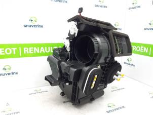 Used Heater housing Renault Arkana (RJLL) 1.6 E-Tech 145 16V Price € 423,50 Inclusive VAT offered by Snuverink Autodemontage