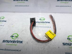 Used Plug Renault Scénic II (JM) 1.9 dCi 115 Price € 45,00 Margin scheme offered by Snuverink Autodemontage
