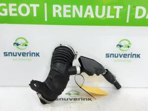 Używane Waz ssacy powietrza Renault Arkana (RJLL) 1.6 E-Tech 145 16V Cena € 36,30 Z VAT oferowane przez Snuverink Autodemontage