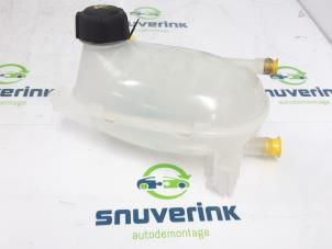 Used Expansion vessel Renault Arkana (RJLL) 1.6 E-Tech 145 16V Price € 36,30 Inclusive VAT offered by Snuverink Autodemontage