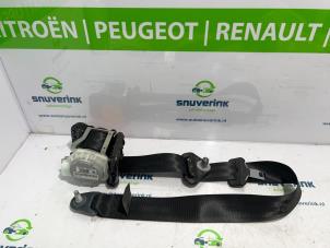 Overhauled Front seatbelt, right Peugeot Expert (VA/VB/VE/VF/VY) 1.6 Blue HDi 95 16V Price € 211,75 Inclusive VAT offered by Snuverink Autodemontage