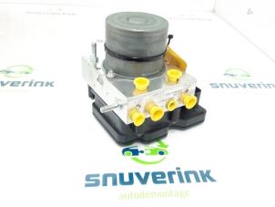Used ABS pump Renault Arkana (RJLL) 1.6 E-Tech 145 16V Price € 356,95 Inclusive VAT offered by Snuverink Autodemontage