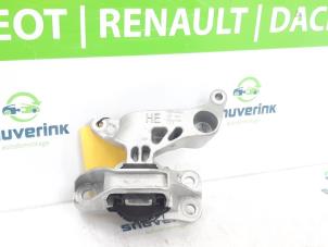 Gebrauchte Motorlager Renault Arkana (RJLL) 1.6 E-Tech 145 16V Preis € 90,75 Mit Mehrwertsteuer angeboten von Snuverink Autodemontage