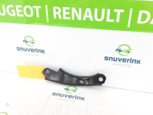 Used Rear torque rod, left Renault Arkana (RJLL) 1.6 E-Tech 145 16V Price € 24,20 Inclusive VAT offered by Snuverink Autodemontage