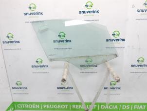 Used Door window 4-door, front right Citroen C4 Berline (NC) 1.6 16V VTi Price on request offered by Snuverink Autodemontage