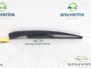 Used Rear wiper arm Renault Scénic III (JZ) 1.5 dCi 110 Price on request offered by Snuverink Autodemontage