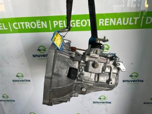 Usagé Boîte de vitesse Peugeot 108 1.0 12V VVT-i Prix € 500,00 Règlement à la marge proposé par Snuverink Autodemontage