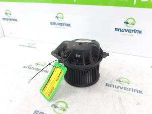 Used Heating and ventilation fan motor Opel Vivaro 2.5 CDTI 16V Price € 60,50 Inclusive VAT offered by Snuverink Autodemontage