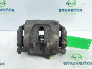 Used Front brake calliper, right Opel Vivaro 2.5 CDTI 16V Price on request offered by Snuverink Autodemontage