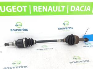 Usagé Arbre de transmission avant gauche Peugeot 108 1.0 12V VVT-i Prix € 50,00 Règlement à la marge proposé par Snuverink Autodemontage