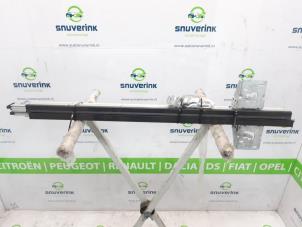 Used Seat rails, centre Peugeot 308 SW (L4/L9/LC/LJ/LR) 1.2 12V e-THP PureTech 110 Price on request offered by Snuverink Autodemontage