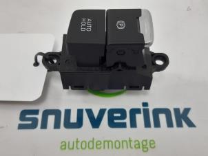 Usagé Commutateur frein à main Mazda CX-3 2.0 SkyActiv-G 121 Prix € 55,00 Règlement à la marge proposé par Snuverink Autodemontage