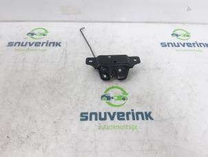 Used Tailgate lock mechanism Peugeot 206+ (2L/M) 1.4 XS Price on request offered by Snuverink Autodemontage