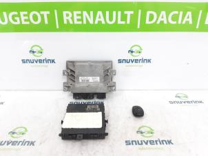 Usados Ordenador de gestión de motor Renault Twingo II (CN) 1.2 16V Precio € 225,00 Norma de margen ofrecido por Snuverink Autodemontage