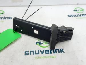 Used Sliding door roller, right Opel Vivaro 2.5 CDTI 16V Price € 42,35 Inclusive VAT offered by Snuverink Autodemontage