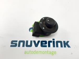 Used Mirror switch Opel Vivaro 2.5 CDTI 16V Price on request offered by Snuverink Autodemontage