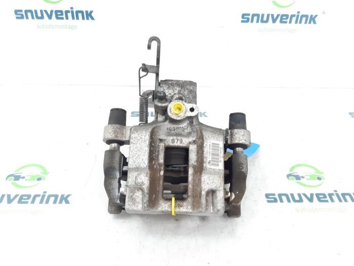 Gebrauchte Bremszange links hinten Peugeot 308 (L3/L8/LB/LH/LP) 1.2 12V VTi PureTech 82 Preis € 45,00 Margenregelung angeboten von Snuverink Autodemontage