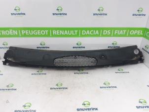 Gebrauchte Paravent Peugeot Partner (GC/GF/GG/GJ/GK) 1.6 HDI 90 Preis auf Anfrage angeboten von Snuverink Autodemontage