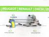 Mecanismo y motor de limpiaparabrisas de un Peugeot 308 (L3/L8/LB/LH/LP) 1.2 12V VTi PureTech 82 2014