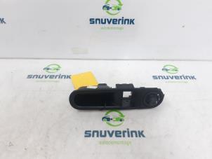 Used Mirror switch Renault Twingo III (AH) 0.9 Energy TCE 90 12V Price € 24,20 Inclusive VAT offered by Snuverink Autodemontage