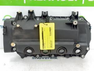 Usados Tapa de válvulas Renault Twingo II (CN) 1.2 16V LEV Precio € 60,00 Norma de margen ofrecido por Snuverink Autodemontage