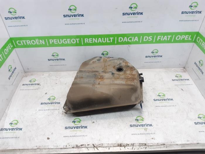Krafstofftanks mei oe-nummer 59232014 Vorrat | ProxyParts.de