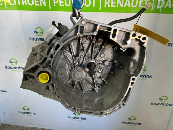 Gearbox from a Renault Megane IV Estate (RFBK) 1.2 Energy TCE 100 2017