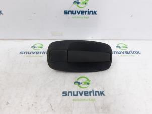 Used Door handle 2-door, right Renault Trafic New (FL) 2.0 dCi 16V 90 Price on request offered by Snuverink Autodemontage