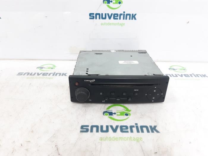 Radio from a Renault Trafic New (FL) 2.0 dCi 16V 90 2009