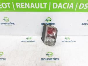 Used Rear fog light Renault Trafic New (FL) 2.0 dCi 16V 90 Price € 36,30 Inclusive VAT offered by Snuverink Autodemontage