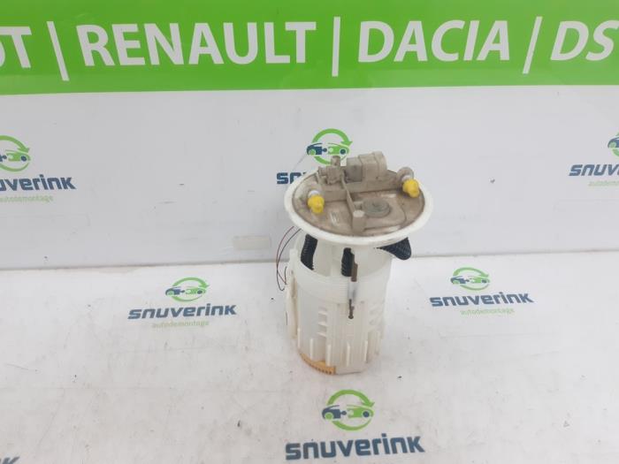 Usagé Pompe d'injection Renault Trafic New (FL) 2.0 dCi 16V 90 Prix € 41,38 Prix TTC proposé par Snuverink Autodemontage