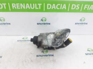Used Oil filter housing Renault Trafic New (FL) 2.0 dCi 16V 90 Price on request offered by Snuverink Autodemontage