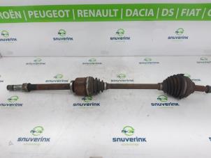 Used Front drive shaft, right Renault Trafic New (FL) 2.0 dCi 16V 90 Price on request offered by Snuverink Autodemontage