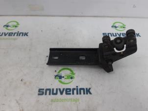 Used Sliding door roller, right Renault Trafic New (FL) 2.0 dCi 16V 90 Price € 48,40 Inclusive VAT offered by Snuverink Autodemontage
