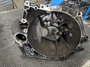 Used Gearbox casing Peugeot 307 Break (3E) 1.6 HDiF 110 16V Price € 70,00 Margin scheme offered by Snuverink Autodemontage
