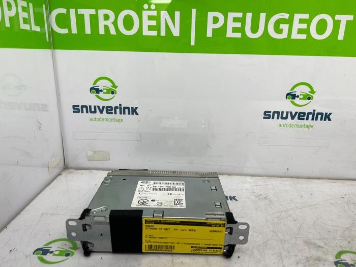 Używane Radio Citroen C4 Cactus (0B/0P) 1.2 PureTech 82 12V Cena € 123,25 Procedura marży oferowane przez Snuverink Autodemontage